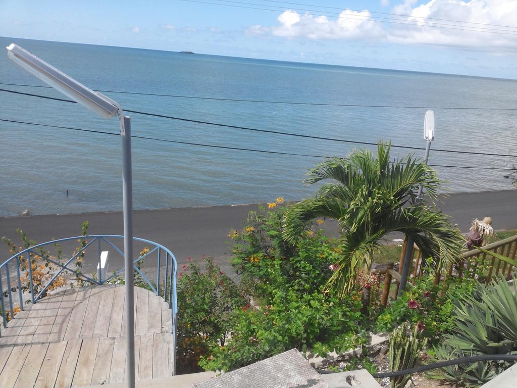 Le Pandanus Hotel Quatre Vents ภายนอก รูปภาพ