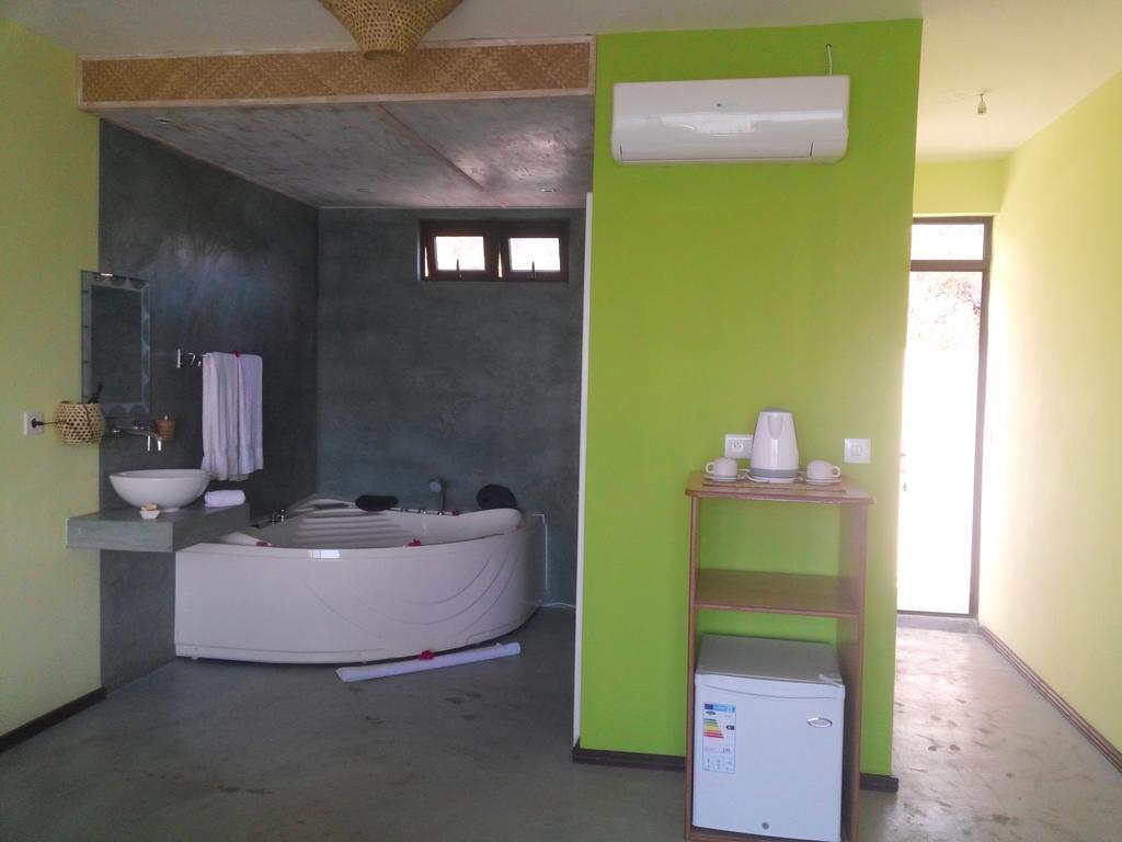 Le Pandanus Hotel Quatre Vents ภายนอก รูปภาพ