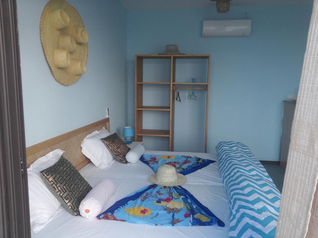 Le Pandanus Hotel Quatre Vents ภายนอก รูปภาพ