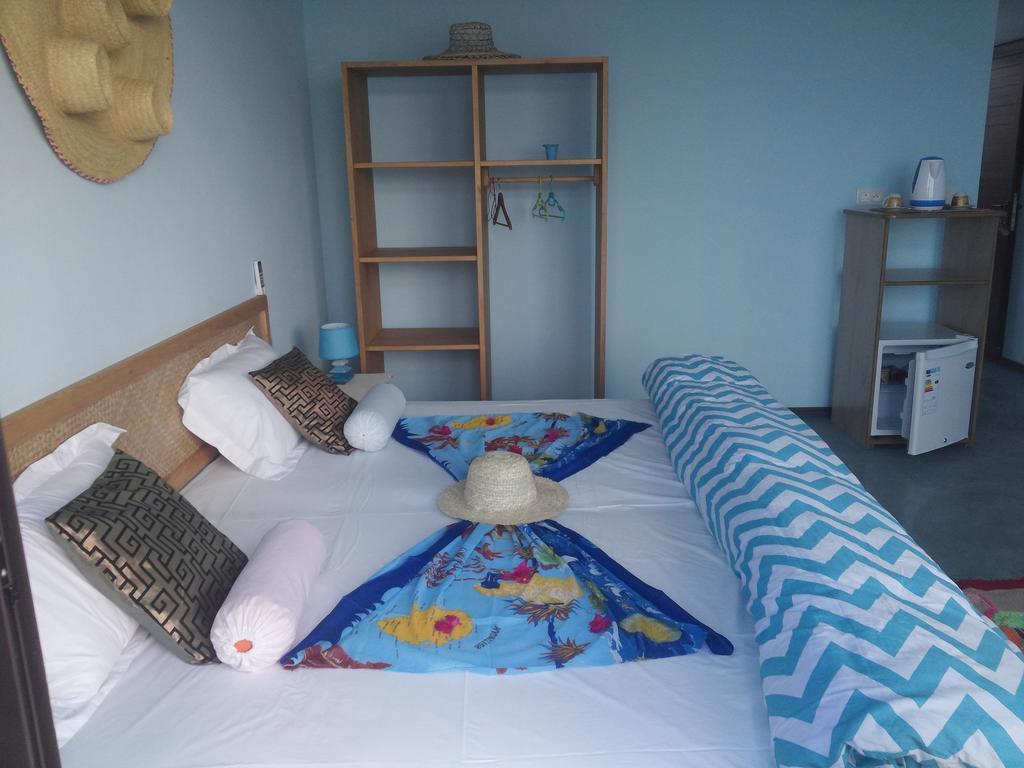 Le Pandanus Hotel Quatre Vents ภายนอก รูปภาพ