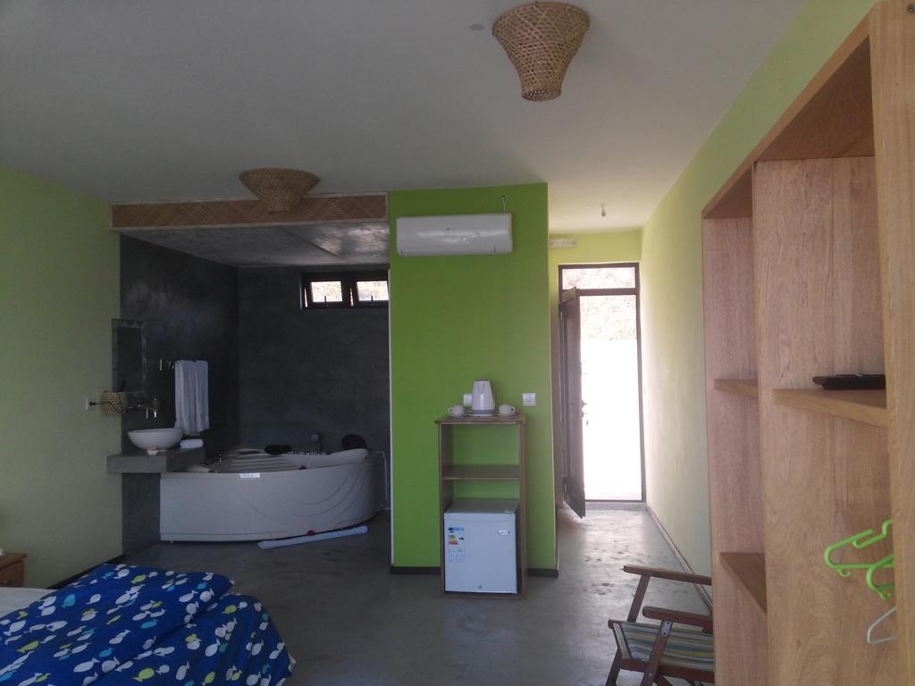 Le Pandanus Hotel Quatre Vents ภายนอก รูปภาพ