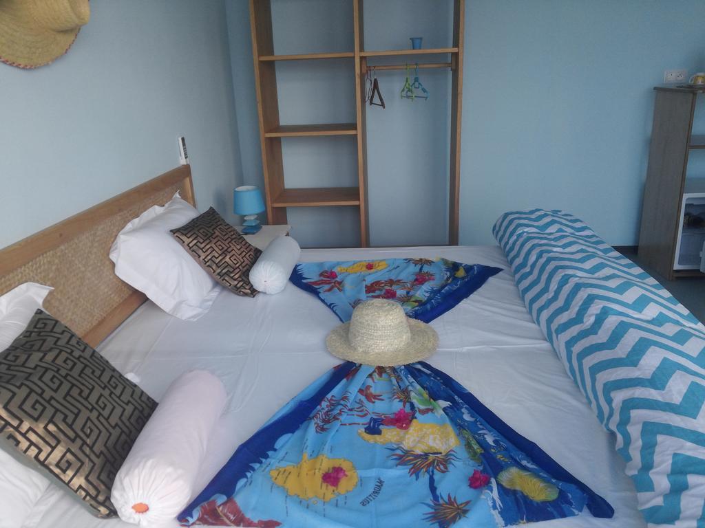 Le Pandanus Hotel Quatre Vents ภายนอก รูปภาพ