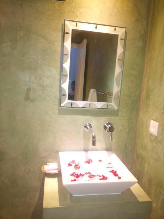 Le Pandanus Hotel Quatre Vents ภายนอก รูปภาพ