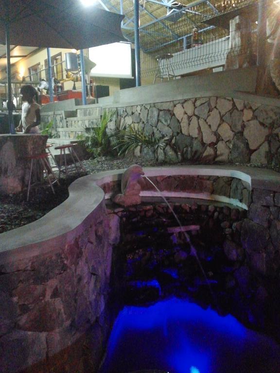 Le Pandanus Hotel Quatre Vents ภายนอก รูปภาพ